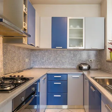 Beautiful In With Kitchen Plomin