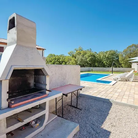 Beautiful In With Kitchen Holiday home *